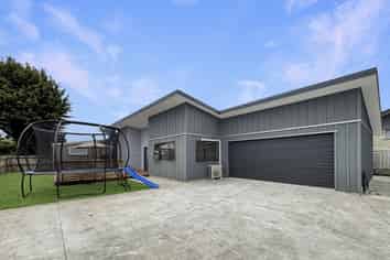 38a Lemon Street, Otaki