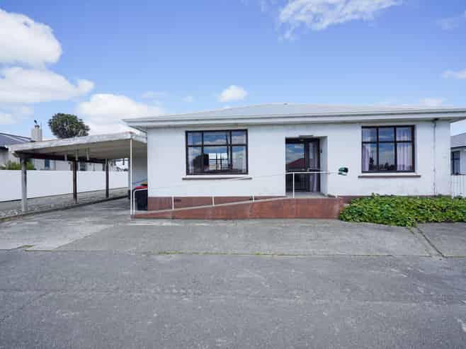 669 Tweed Street, Newfield