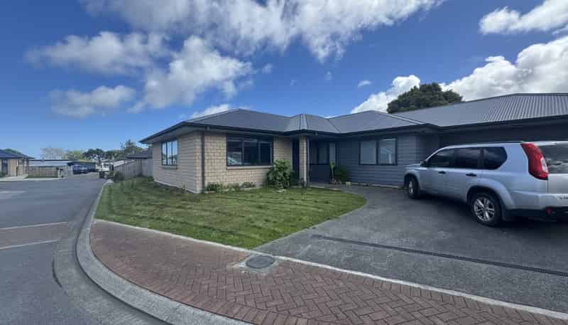 27 Cobb Place, Otaki