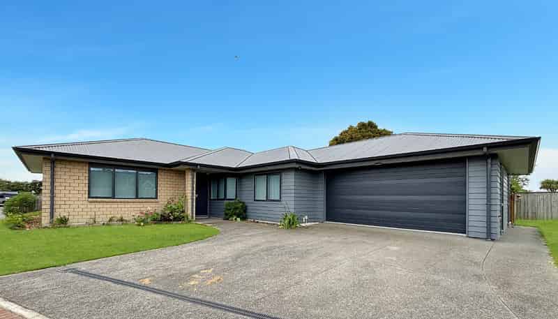 27 Cobb Place, Otaki