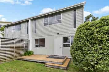 3 Brydon Way, Paparangi