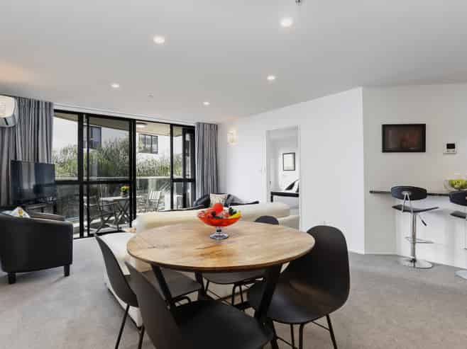 3E/175 Hurstmere Road, Takapuna