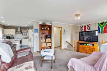 2/35 Bay Street, Red Beach