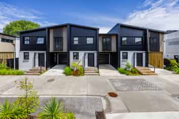 10 Kaaramuramu Lane, Mangere Bridge