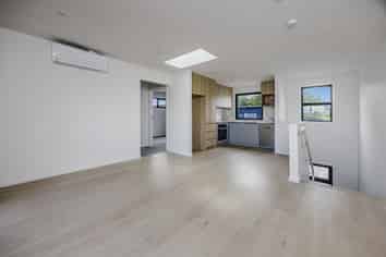 10 Kaaramuramu Lane, Mangere Bridge