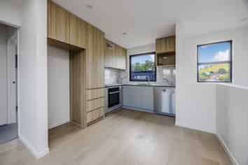 10 Kaaramuramu Lane, Mangere Bridge