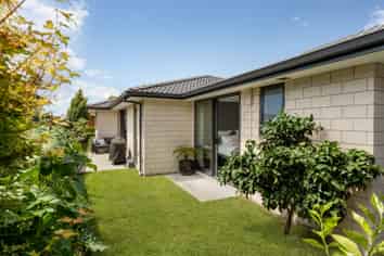 20 Raynor Crescent, Pyes Pa