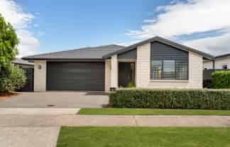 20 Raynor Crescent, Pyes Pa