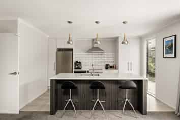 20 Raynor Crescent, Pyes Pa