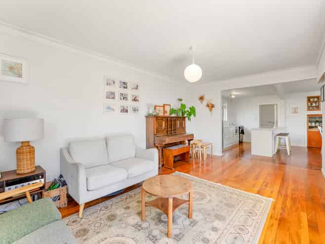 41 Cumming Street, Okato