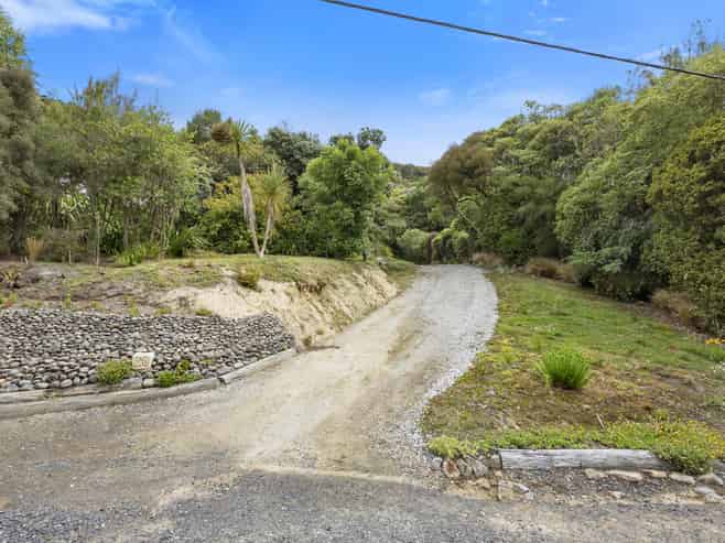 20 Thornicroft Road, Waitati