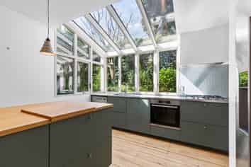 9 Alberon Place , Parnell