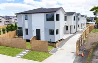 44 Beaumonts Way, Manurewa