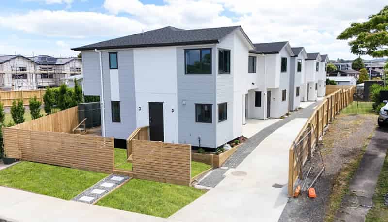 44 Beaumonts Way, Manurewa