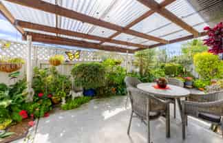 1/305 Park Road South, Akina