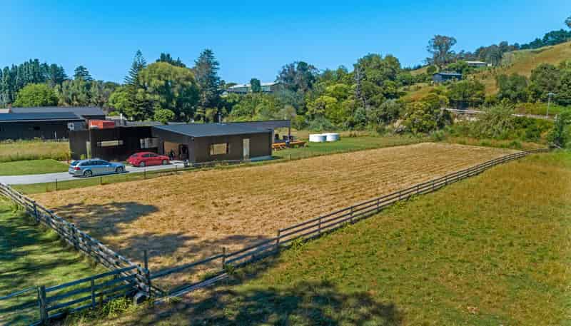 42 Hacche Road, Outer Kaiti