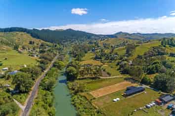 42 Hacche Road, Outer Kaiti