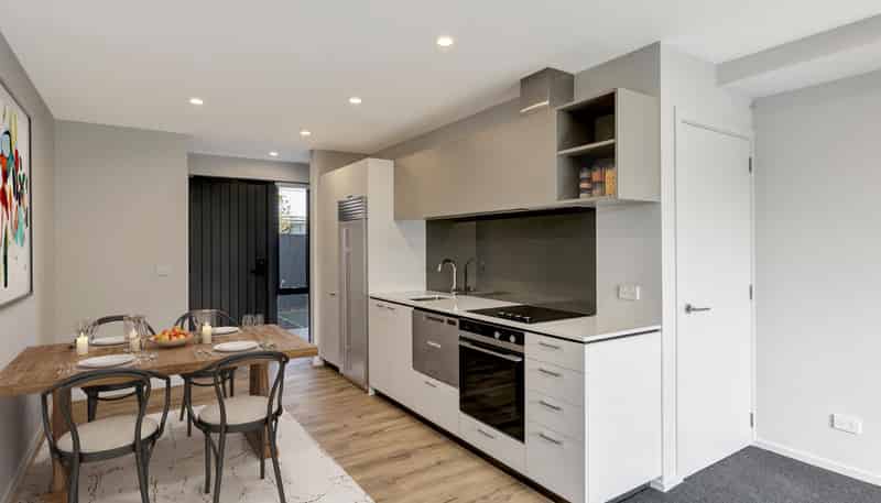 9/9 Grove Road, Addington