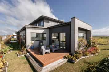 63 Omega Place, Coastlands