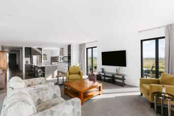 63 Omega Place, Coastlands
