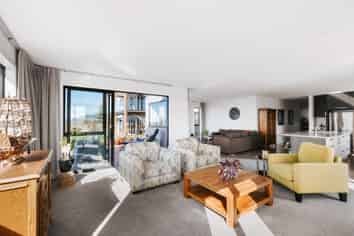 63 Omega Place, Coastlands