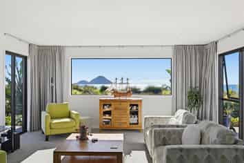 63 Omega Place, Coastlands