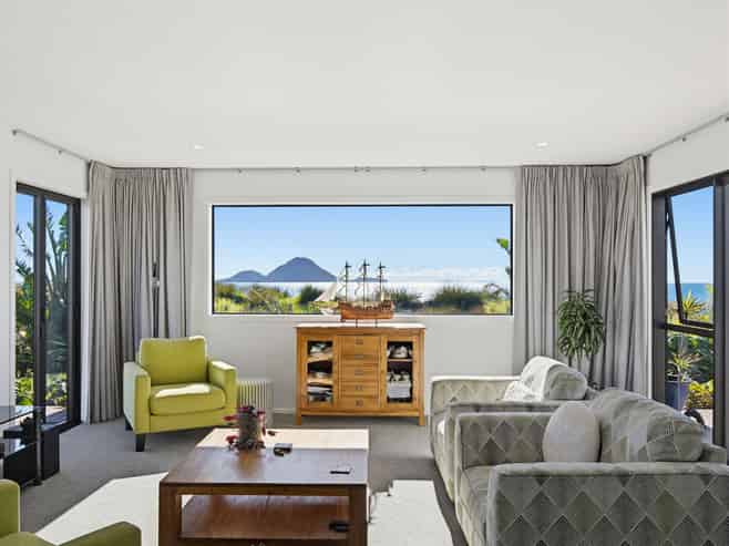 63 Omega Place, Coastlands