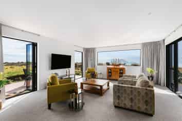 63 Omega Place, Coastlands