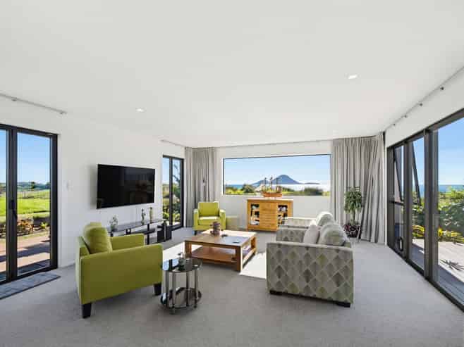 63 Omega Place, Coastlands
