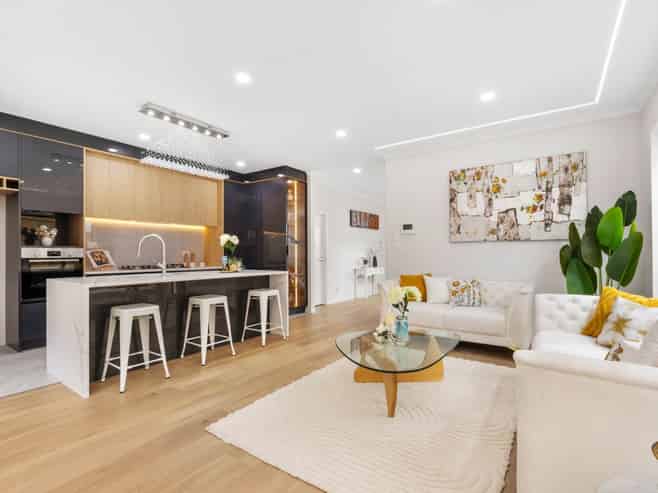 126 McQuoids Road, Flat Bush