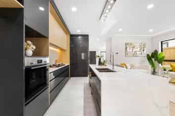 126 McQuoids Road, Flat Bush