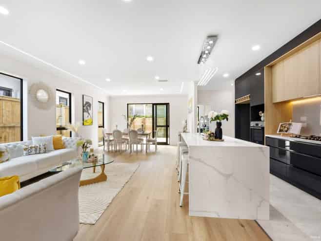 126 McQuoids Road, Flat Bush