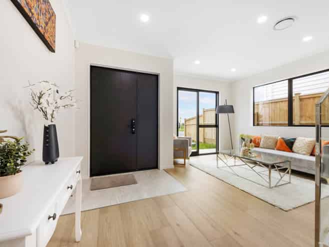 126 McQuoids Road, Flat Bush