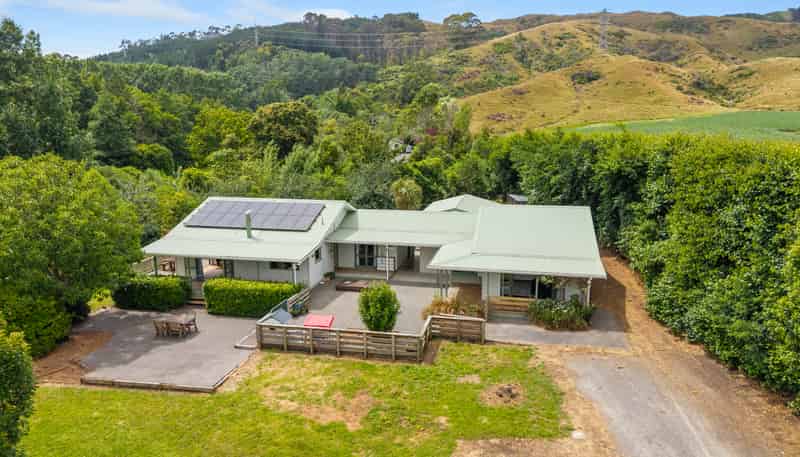 359A Kuku East Road, Manakau