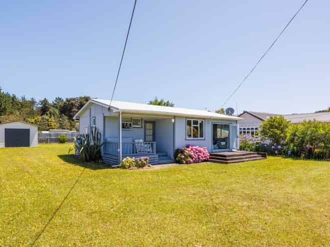 72 Nash Parade, Foxton Beach