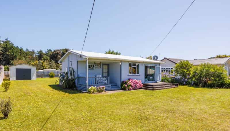 72 Nash Parade, Foxton Beach