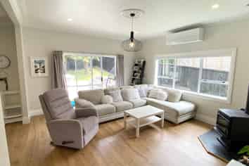 7 Polkinghorne Drive, Manly