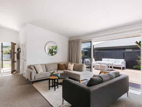 1 Nikorima Mews, Pyes Pa