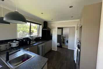 79 Riversdale Drive, Merrilands