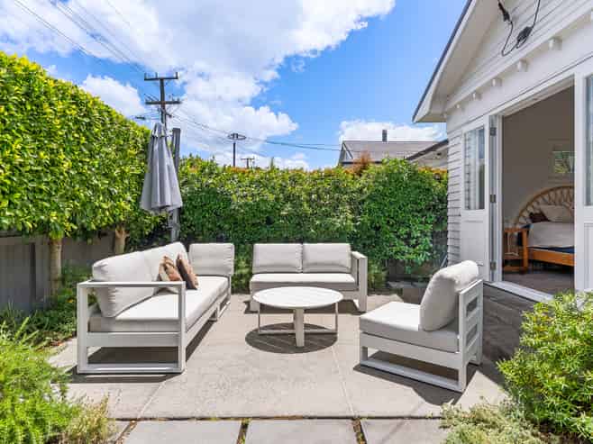 25 Premier Avenue, Point Chevalier