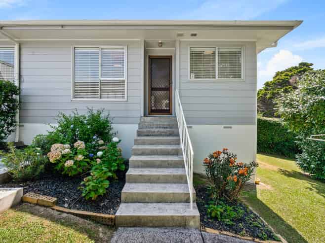 2/20 Scarlock Avenue, Browns Bay