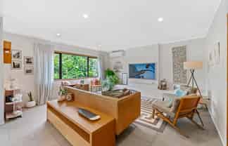 892 Beach Road, Waiake