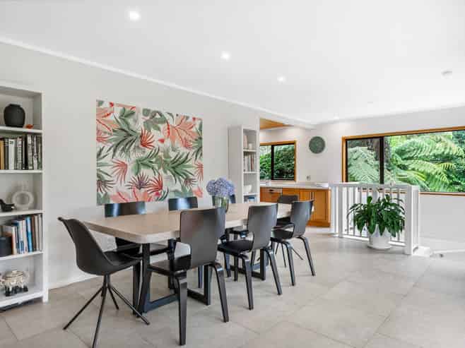 892 Beach Road, Waiake