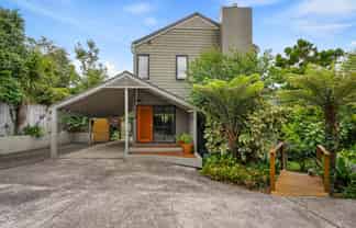 892 Beach Road, Waiake