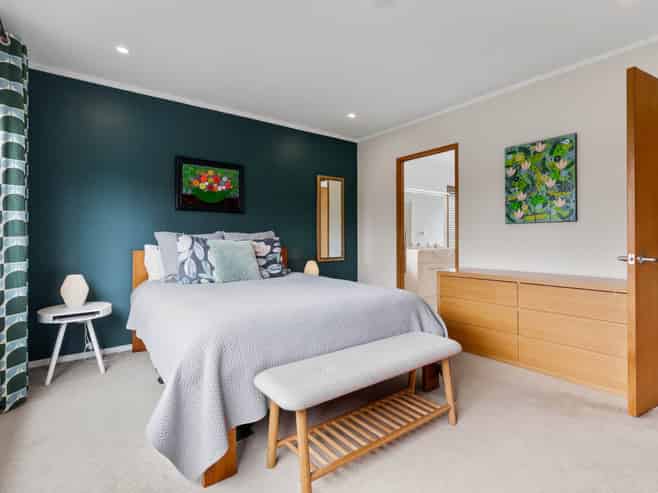 892 Beach Road, Waiake