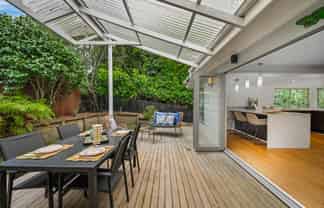 8 Airey Place, Torbay