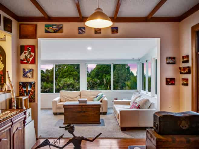 867 West Coast Road, Oratia