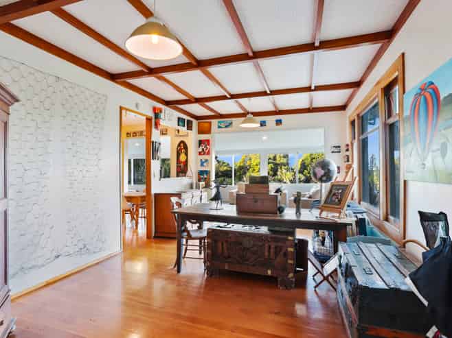 867 West Coast Road, Oratia