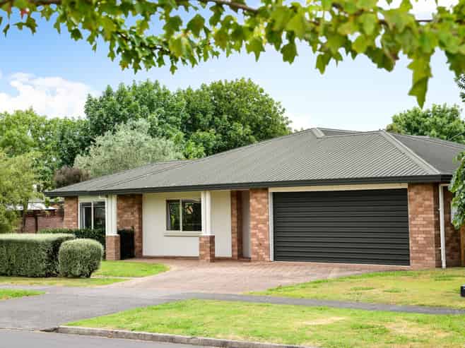 10 Admiral Crescent, Flagstaff