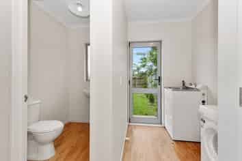 28 Gordon Davies Lane, Huntington